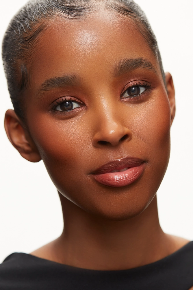 Blo model with natural makeup